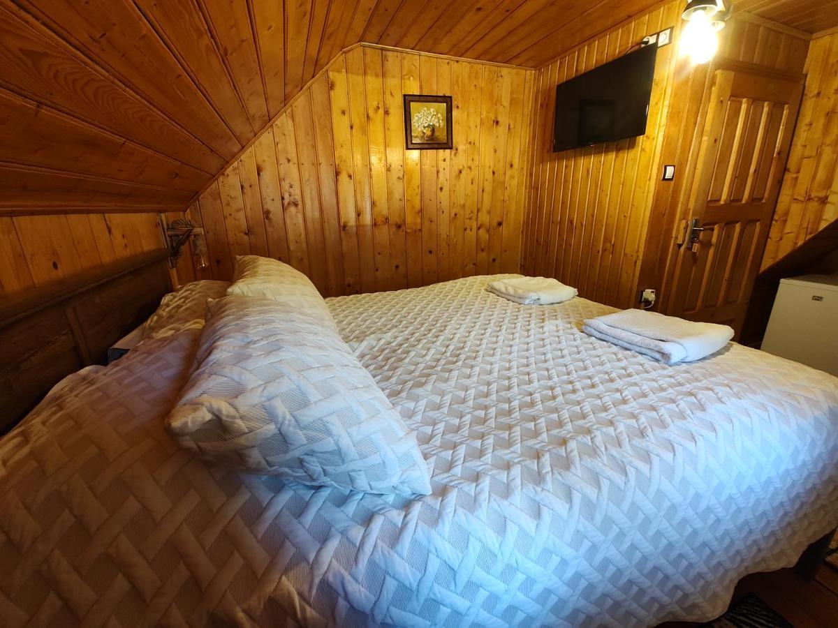 Sezatoarea Lupilor Vila Lepşa Exterior foto
